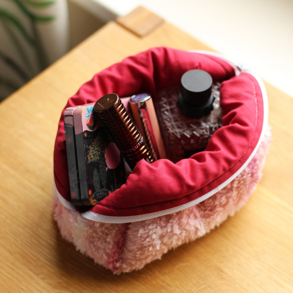 Sweetheart Pouch